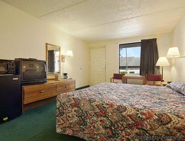 Super 8 By Wyndham Eufaula Hotel Room photo